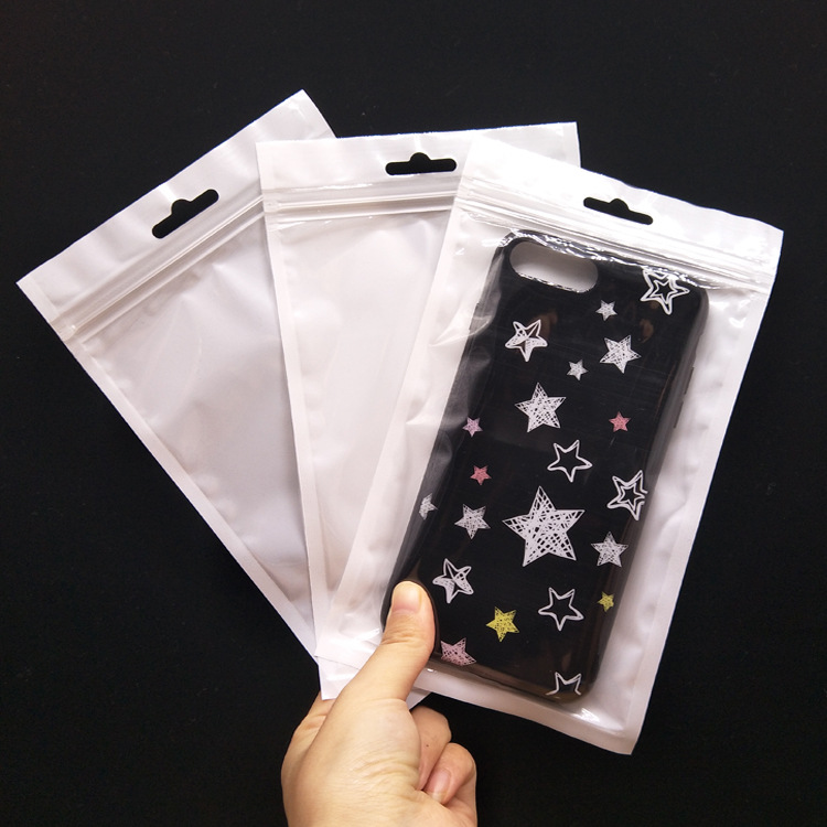 मैट और चमकदार थैली