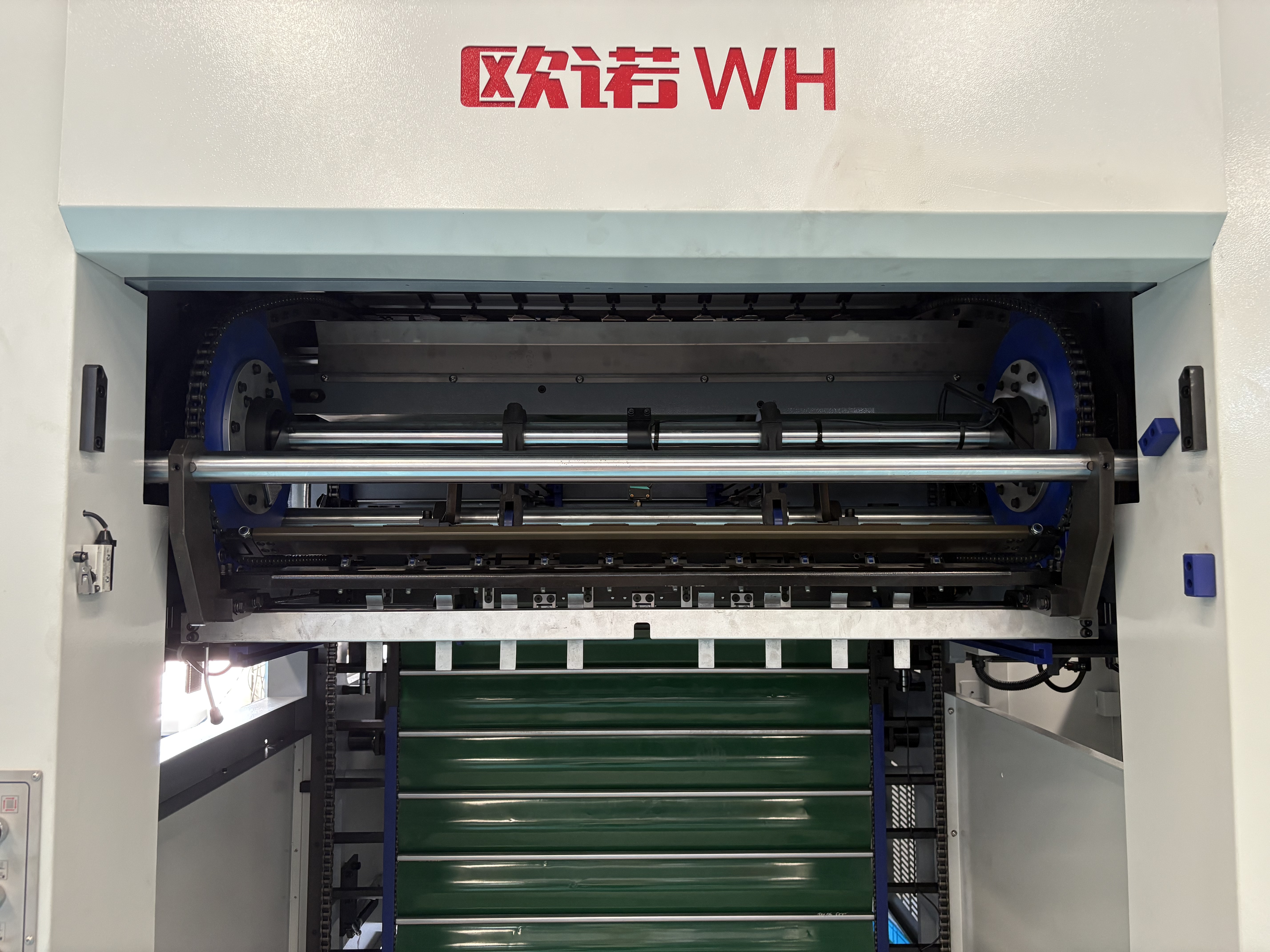 स्वचालित हॉट फ़ॉइल स्टैम्पिंग और डाई कटिंग मशीन