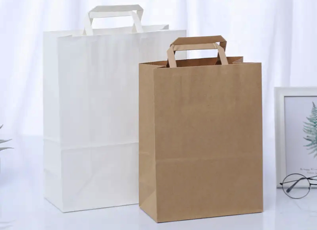 फ्लैट हैंडल वाला चौकोर बॉटम पेपर बैग